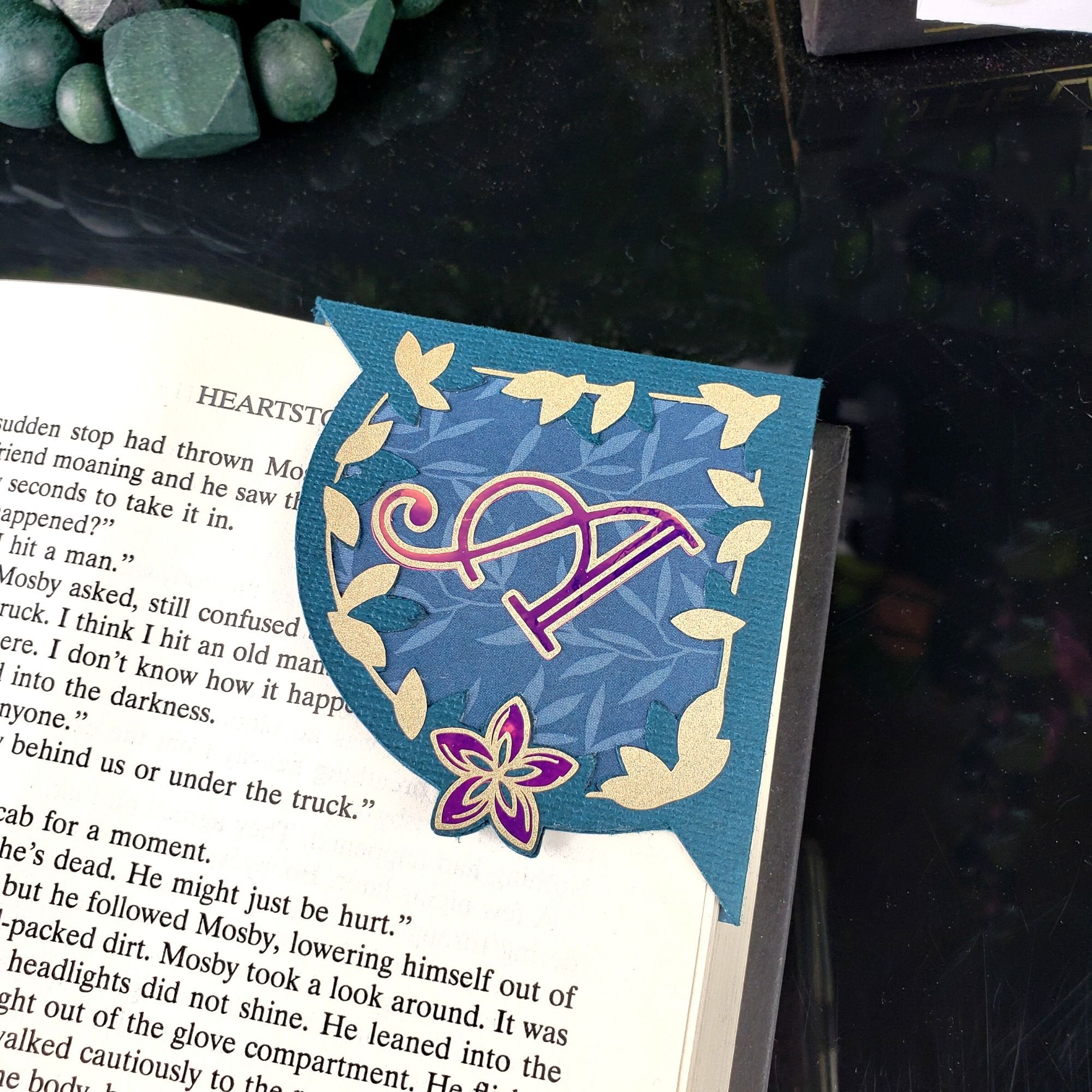 Letter + Leaves Personalized Initial Signature Corner Bookmark