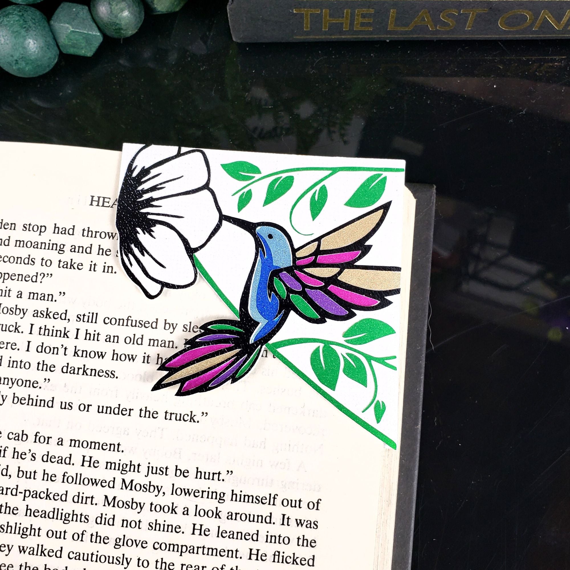 Hummingbird Deluxe Corner Bookmark
