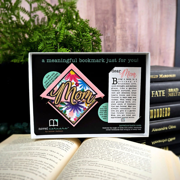 Dear Mom Signature Bookmark + Card Gift Set