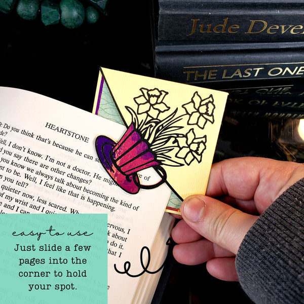 Teacup Flowers Signature Corner Bookmark