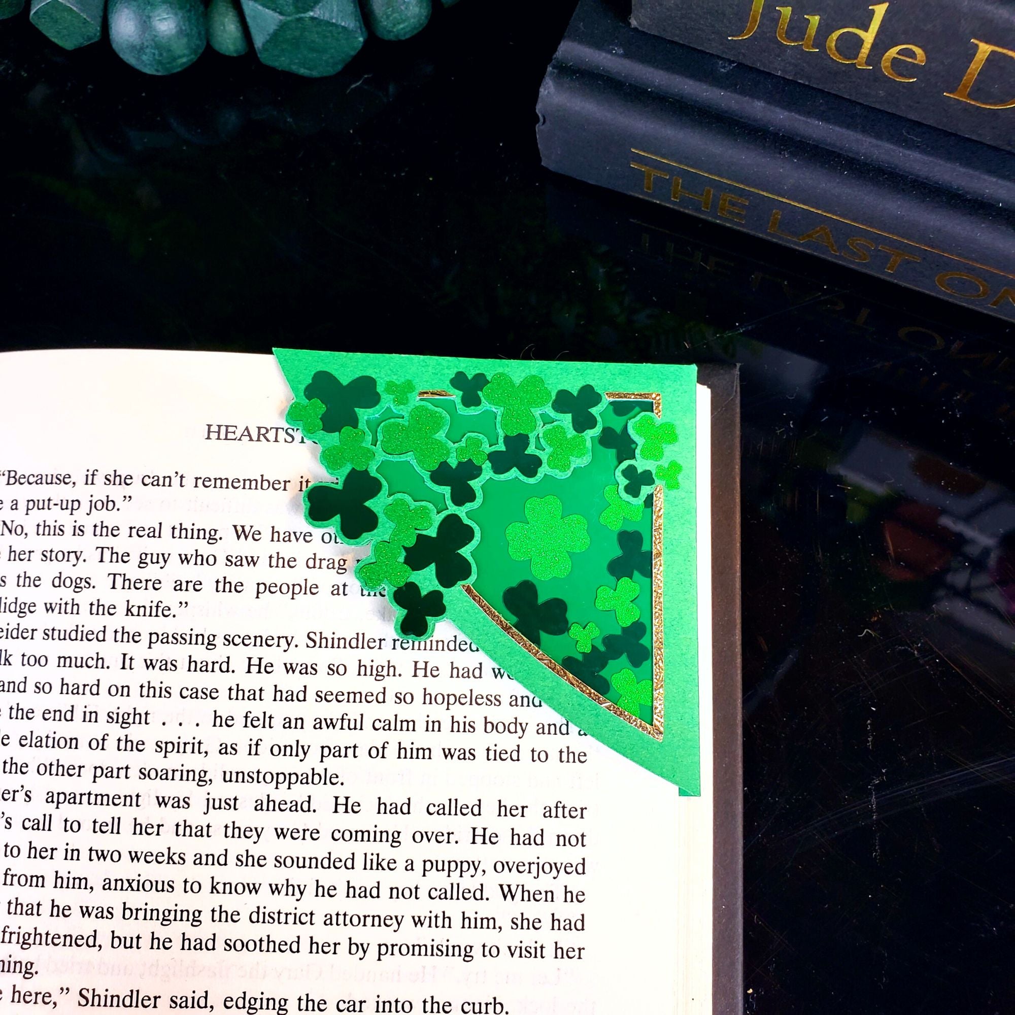 Lucky Clover Bouquet Signature Corner Bookmark