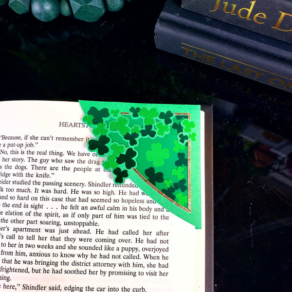 Lucky Clover Bouquet Signature Corner Bookmark