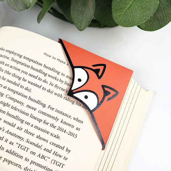 Clever Fox Signature Corner Bookmark