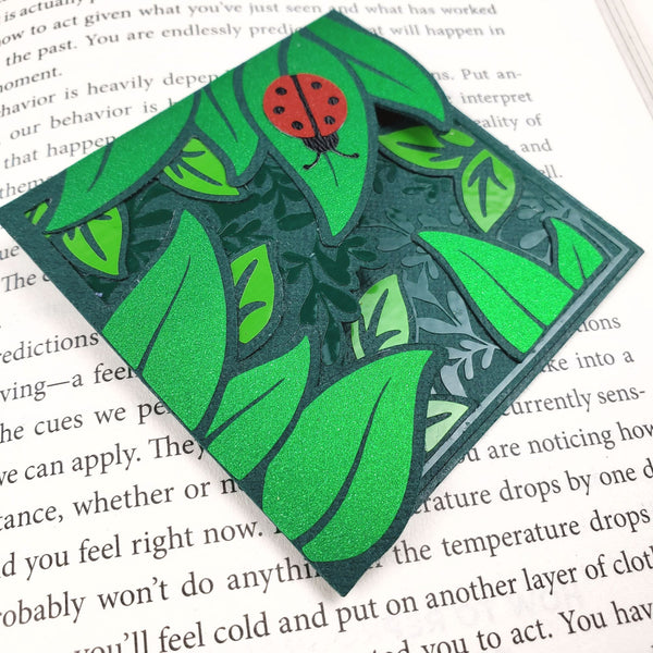 Leaves + Critter Deluxe Corner Bookmark