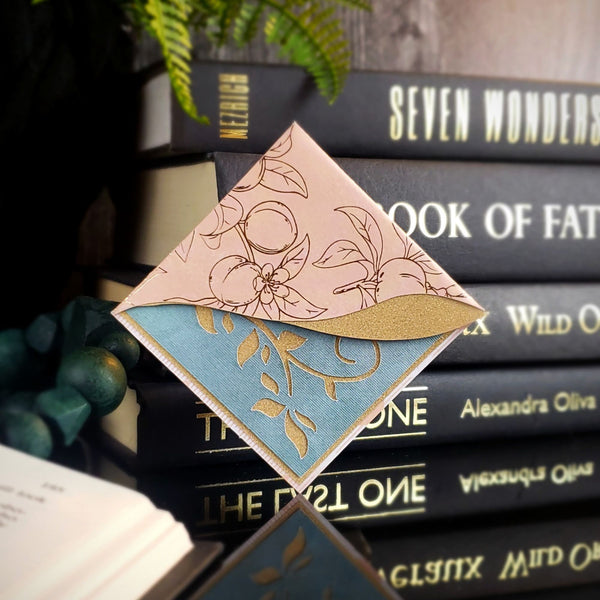 Bloom Signature Corner Bookmark