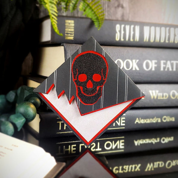 Skull Signature Corner Bookmark