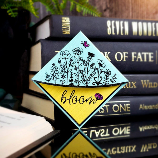 Blooming Wildflowers Deluxe Corner Bookmark