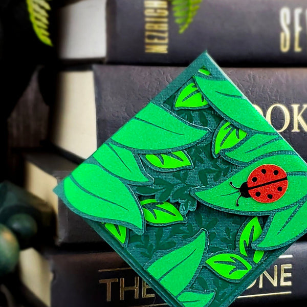 Leaves + Critter Deluxe Corner Bookmark