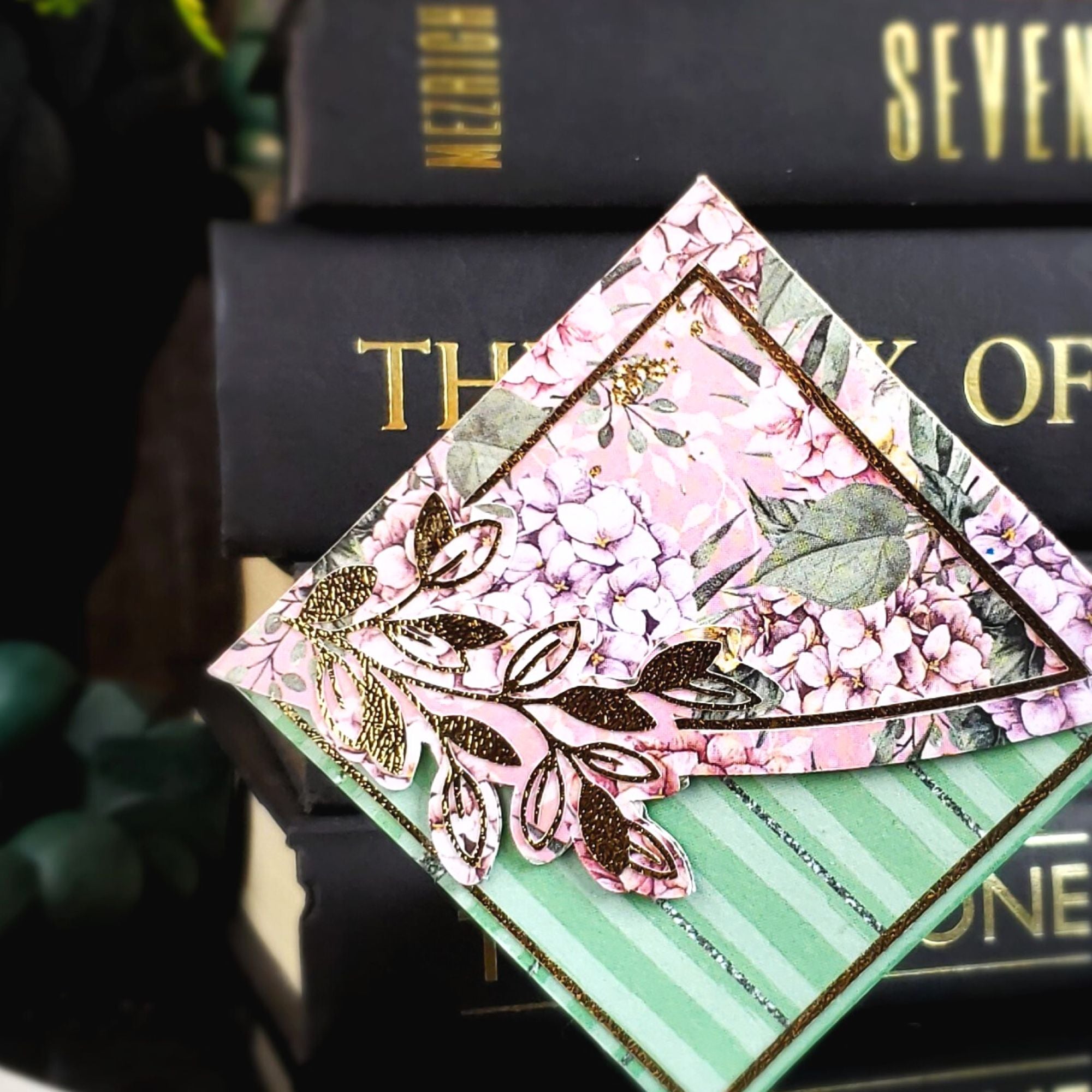 Hydrangea Flower Bouquet Signature Corner Bookmark