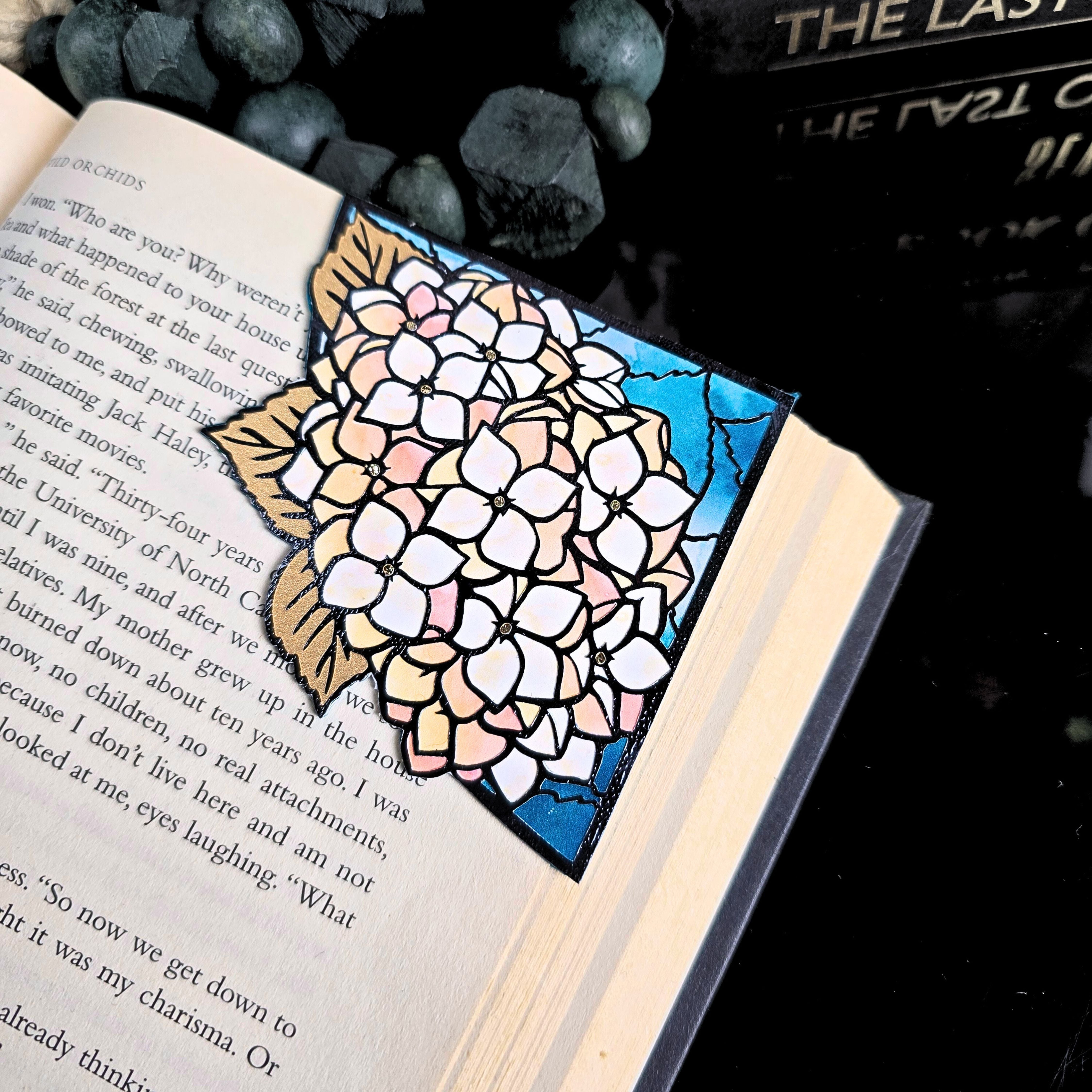 Stained Glass Pale Hydrangea Deluxe Handmade Corner Bookmark