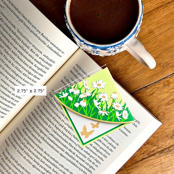 Daisies Deluxe Handmade Corner Bookmark
