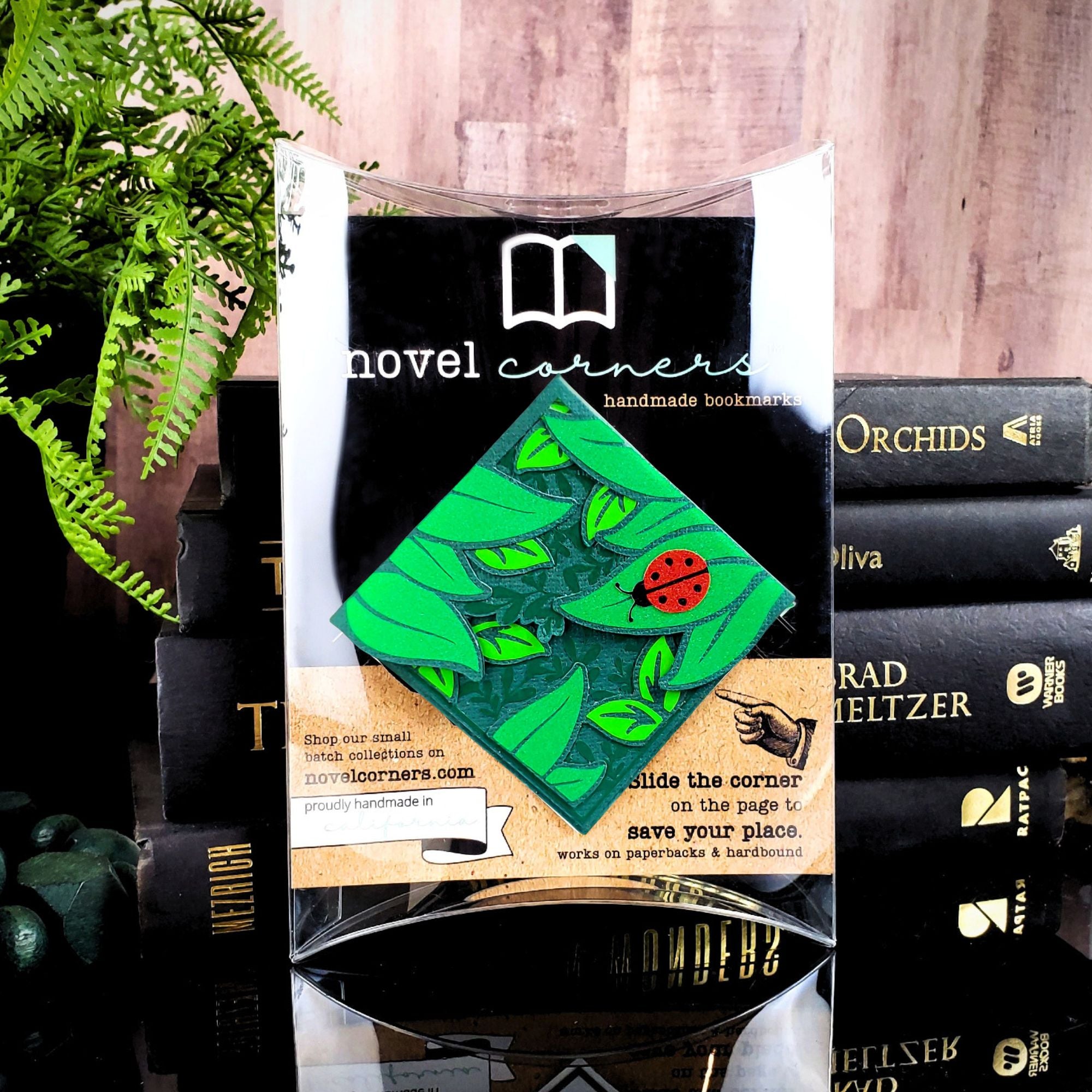 Leaves + Critter Deluxe Corner Bookmark