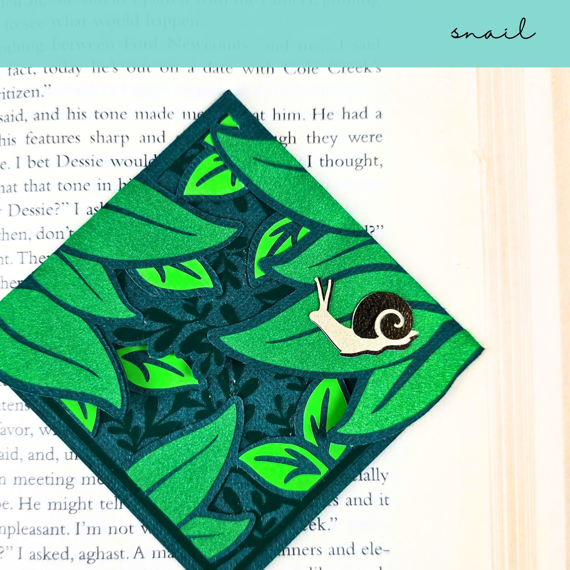 Leaves + Critter Deluxe Corner Bookmark