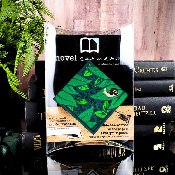 Leaves + Critter Deluxe Corner Bookmark