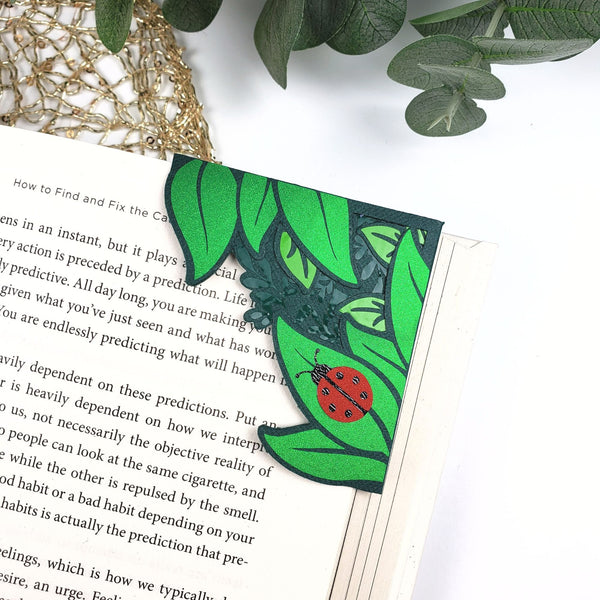 Leaves + Critter Paper Corner Bookmark